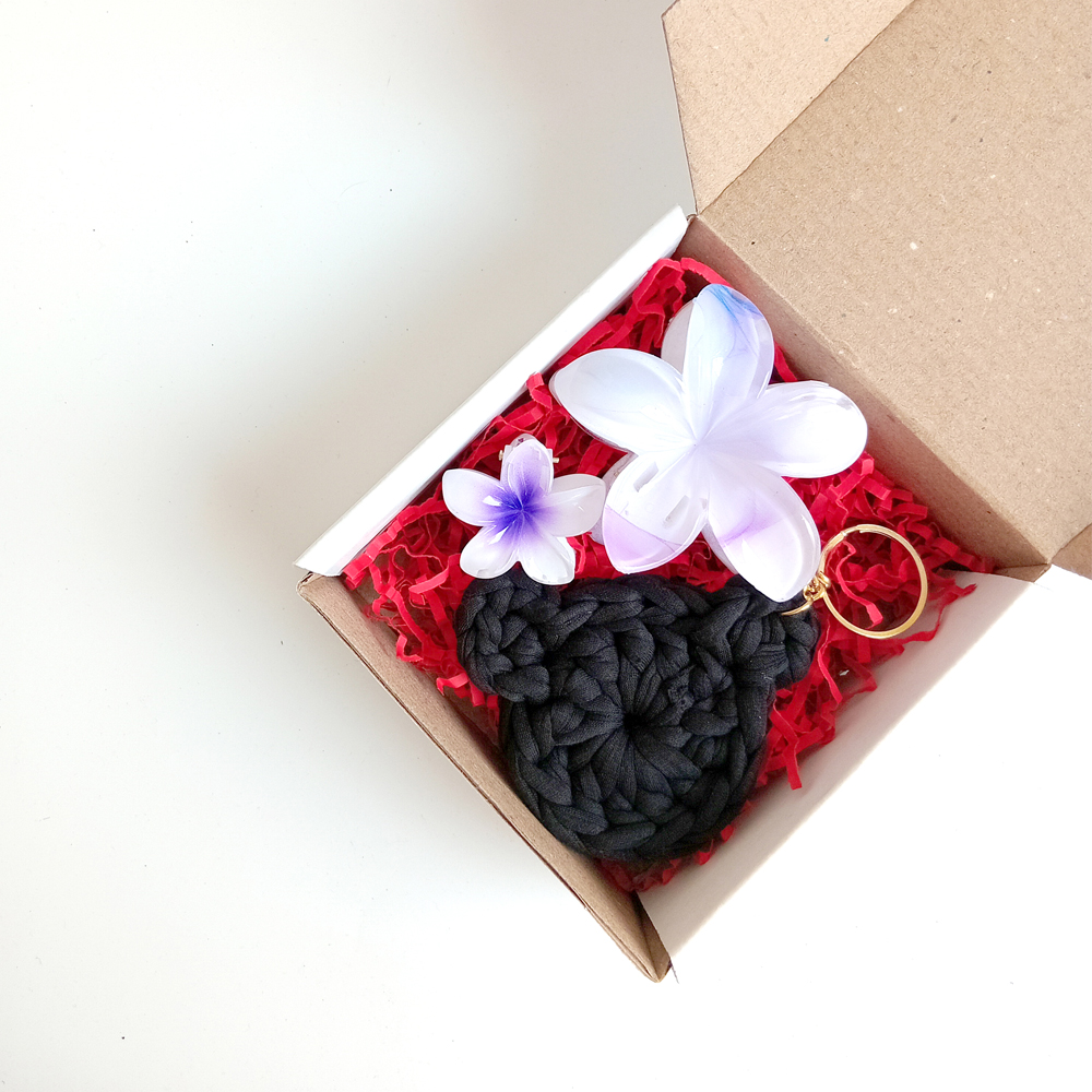 GIRL HAMPER #2 at 99 rs